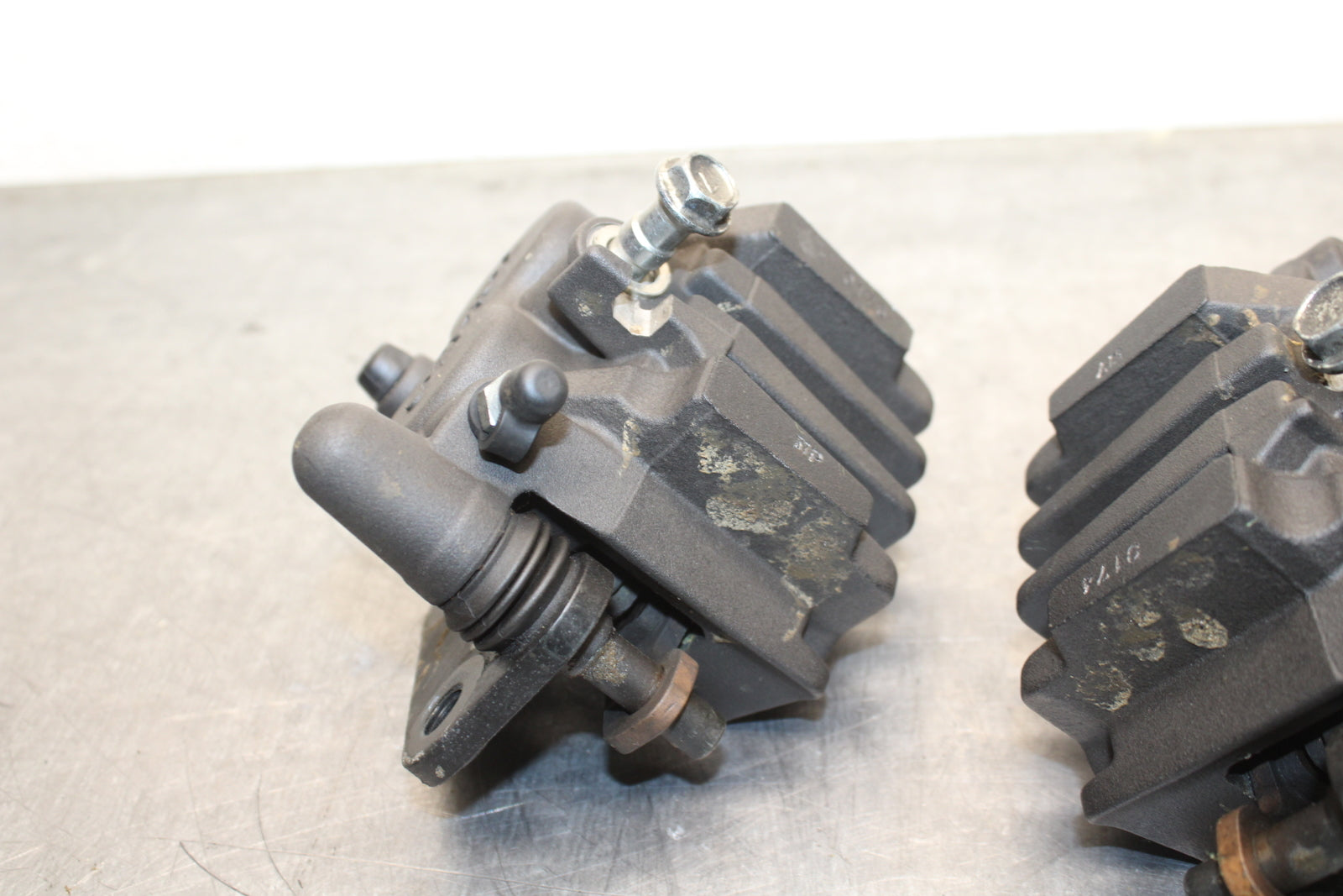 12-17 KAWASAKI NINJA 650 RIGHT LEFT FRONT BRAKE CALIPER SET PAIR CALIPERS BB129