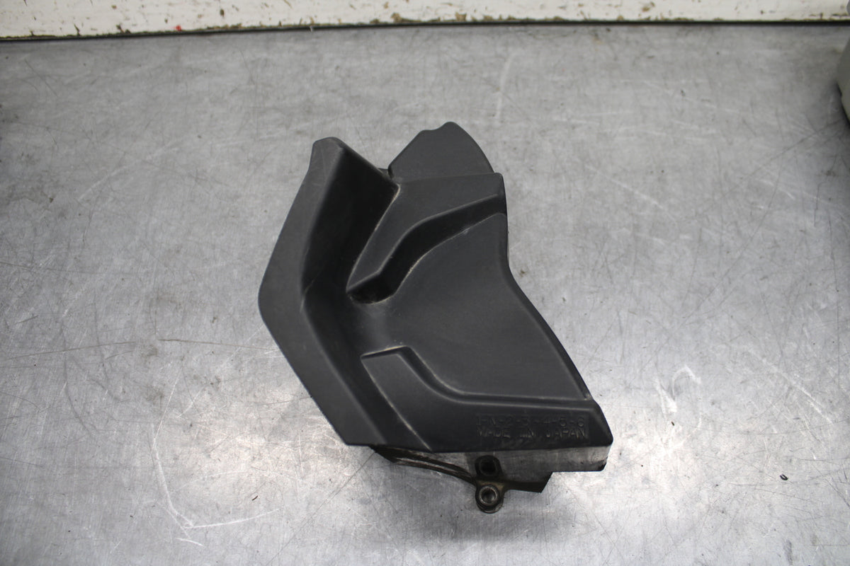 07-08 YAMAHA YZF R1 ENGINE SPROCKET COVER BB724