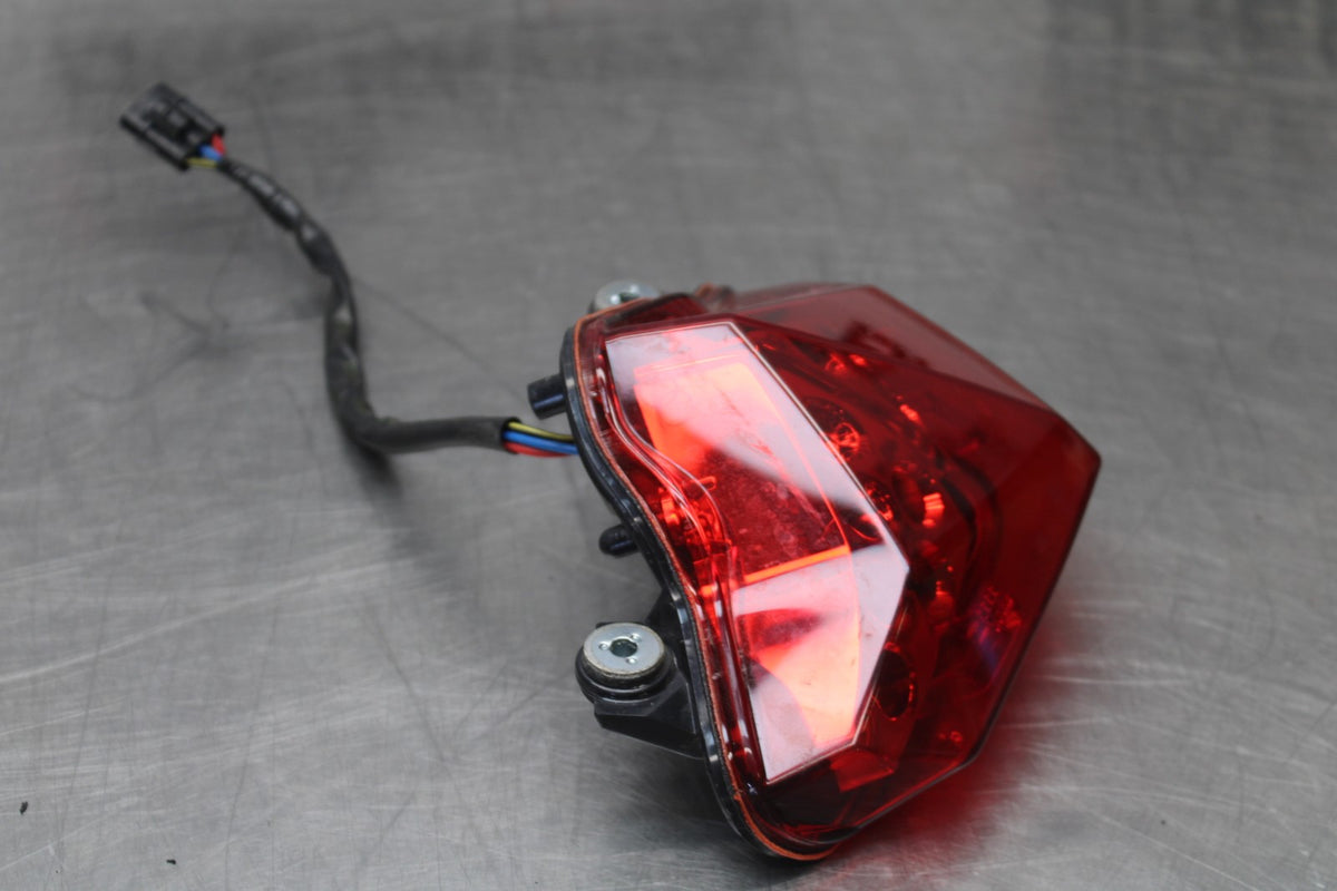 12-16 KAWASAKI NINJA 650 EX650F ABS REAR TAIL TAILLIGHT BACK BRAKE LIGHT BB860