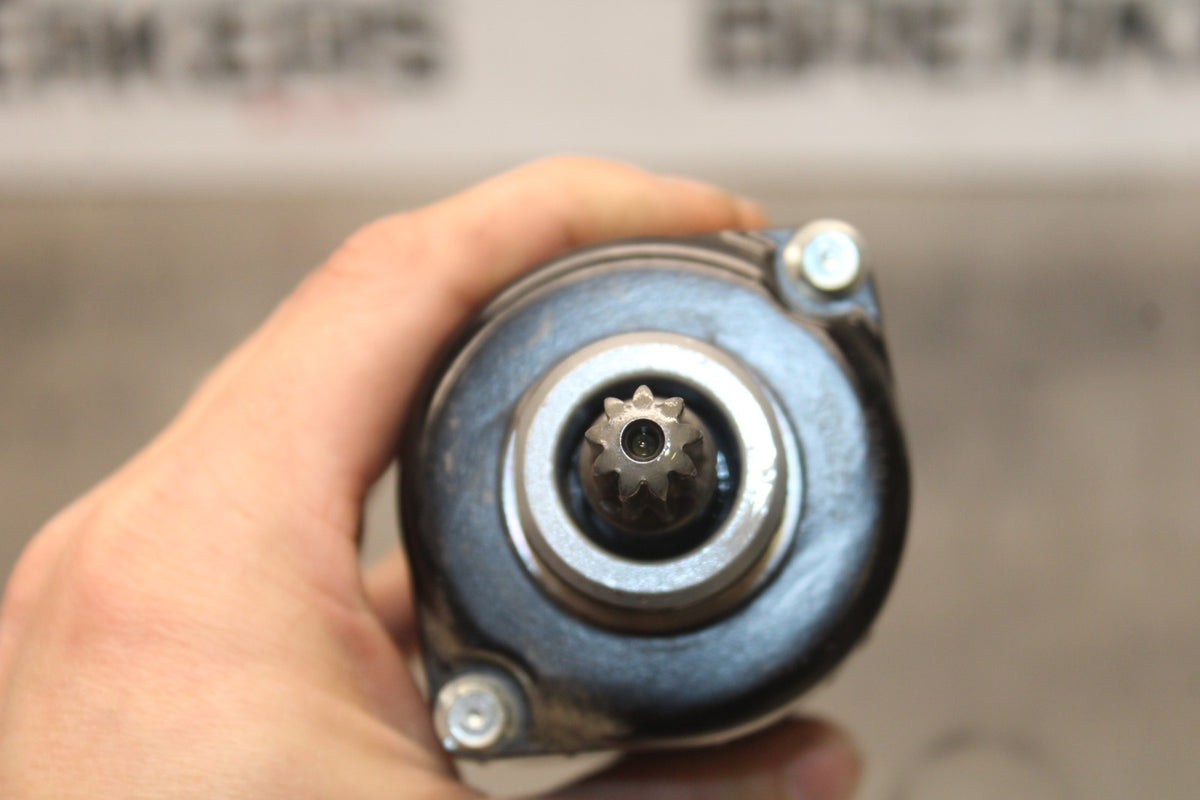 25 KAWASAKI Z900 ENGINE STARTING STARTER MOTOR -DC 12V BB928