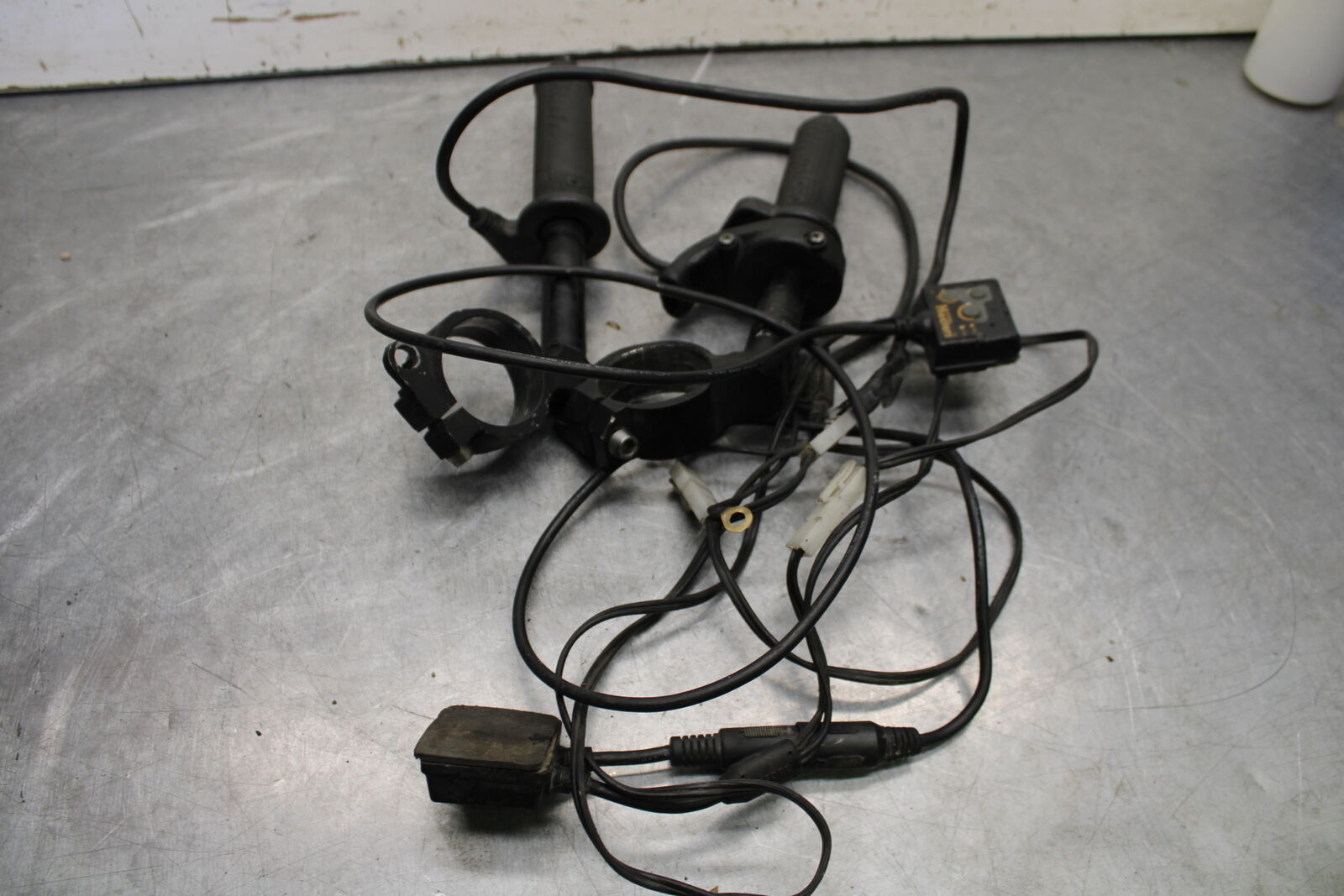 09-12 KAWASAKI NINJA ZX6R LEFT RIGHT CLIP ON PAIR SET 46003-0163 BB656