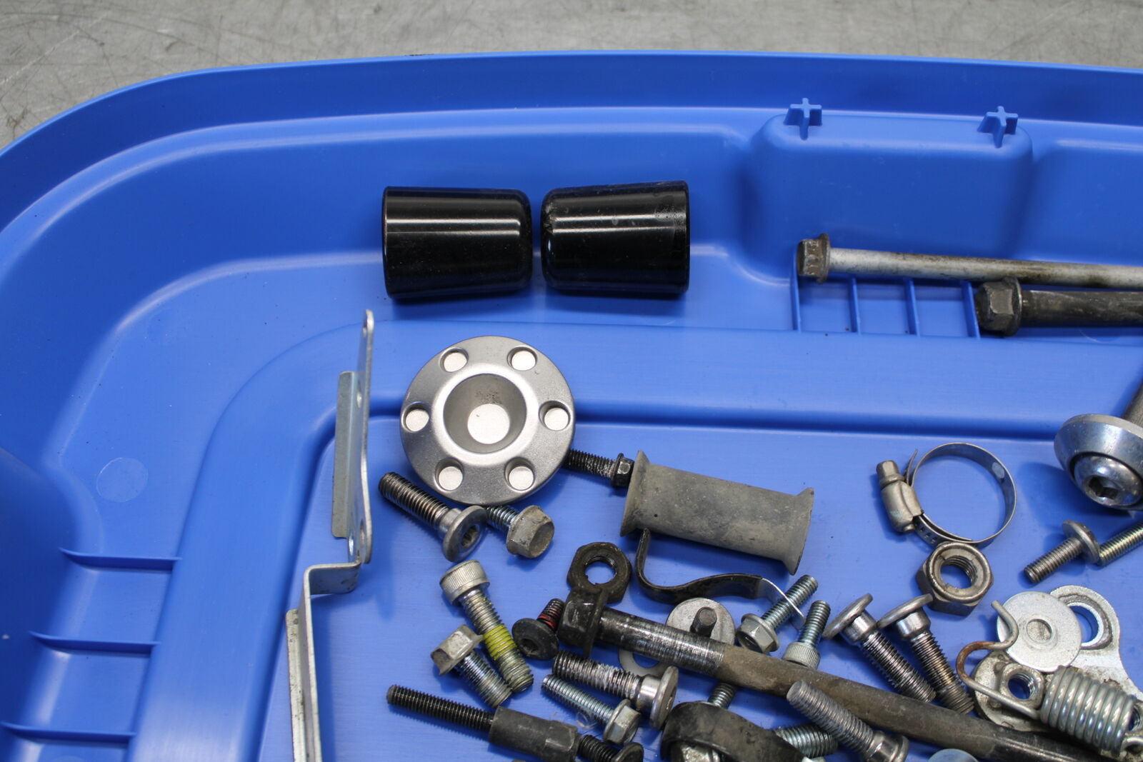 12-17 KAWASAKI ER-6N Z650 MOUNTING BOLTS HARDWARE MOTOR SCREWS BB709