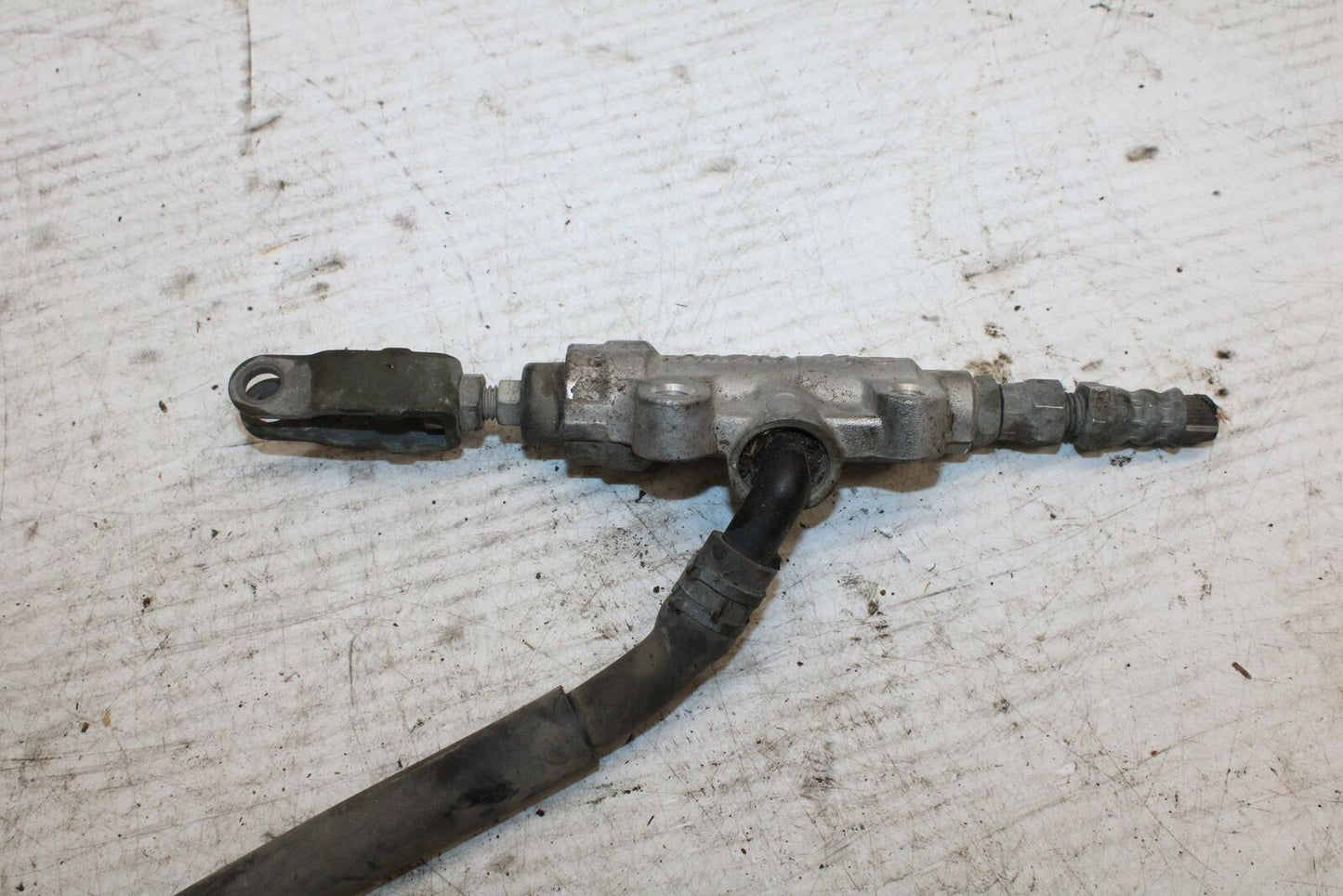 07-08 YAMAHA V STAR 1300 REAR BACK BRAKE MASTER CYLINDER W RESERVOIR BB303