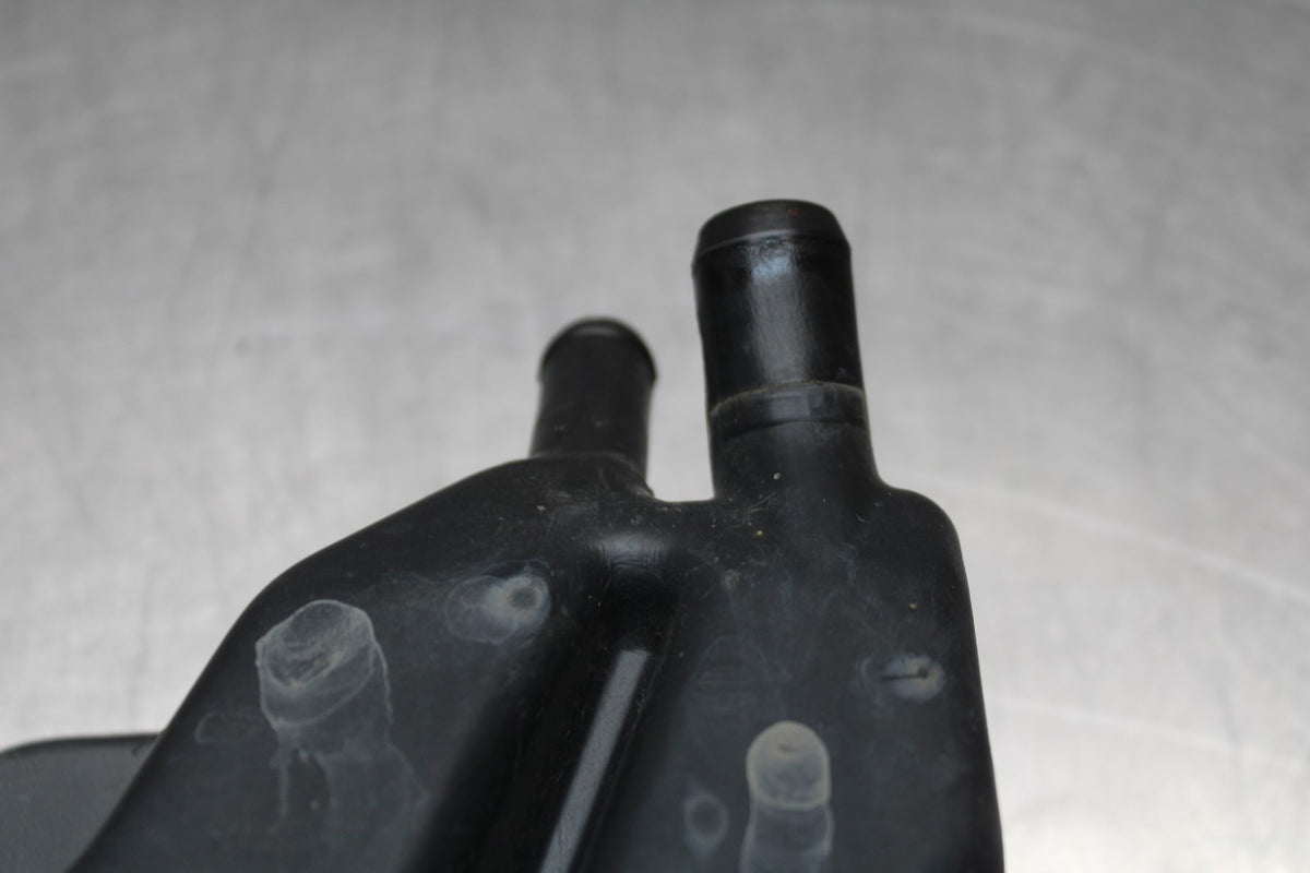 02 DUCATI MONSTER 620 ENGINE MOTOR OIL BREATHER TANK BB851