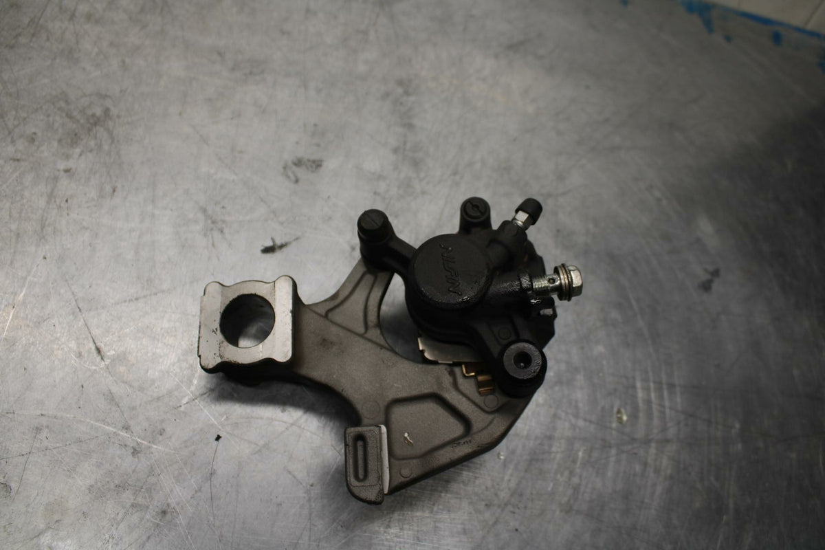 11-22 SUZUKI GSXR600 REAR BACK BRAKE CALIPER W MOUNT BRACKET BB417