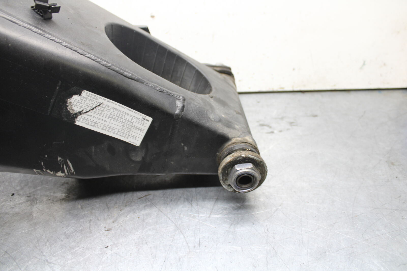 06 YAMAHA YZF R6 REAR SWINGARM BACK SUSPENSION SWING ARM BB716
