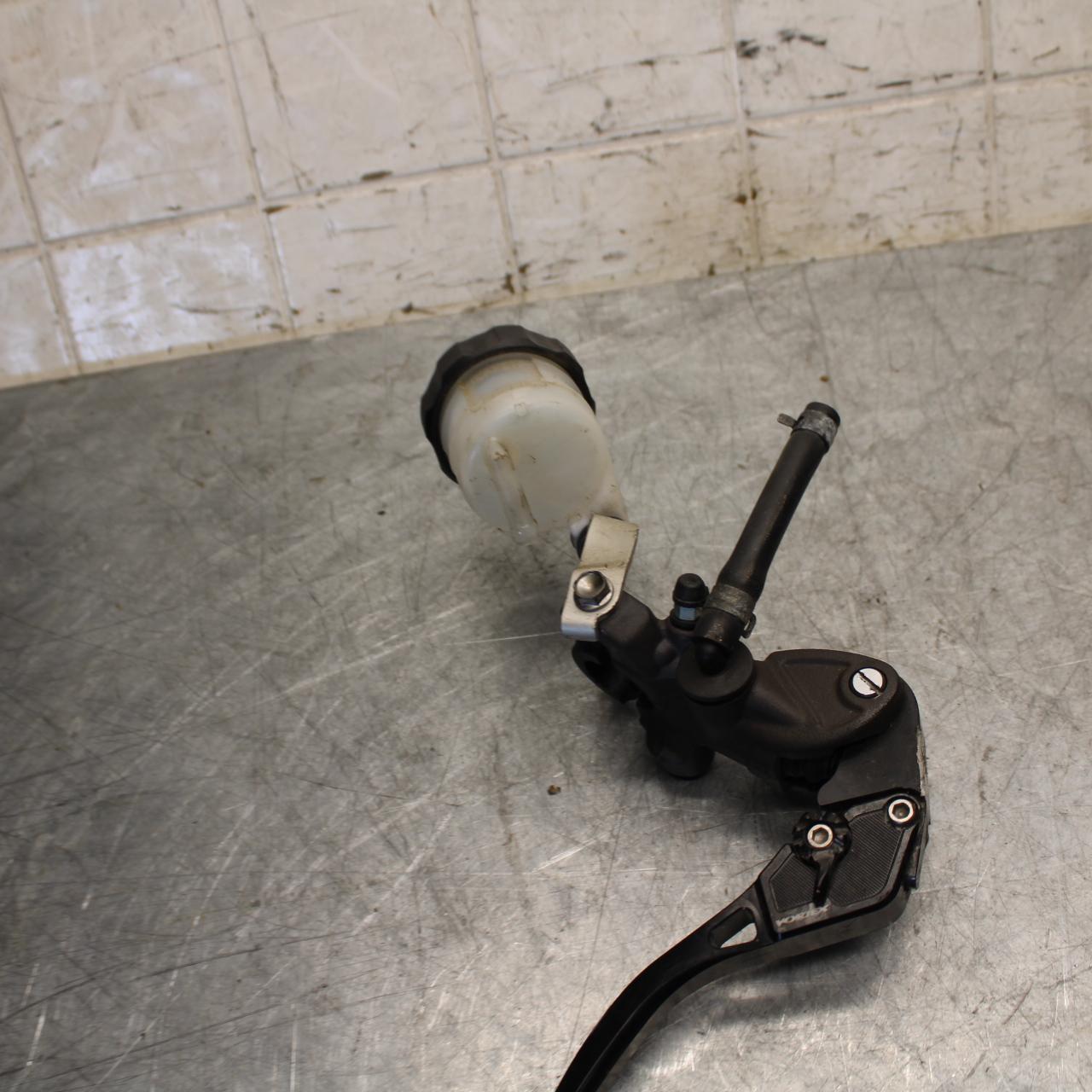 2016 Honda CBR1000RR FRONT BRAKE MASTER CYLINDER w/ VORTEX LEVER BB530