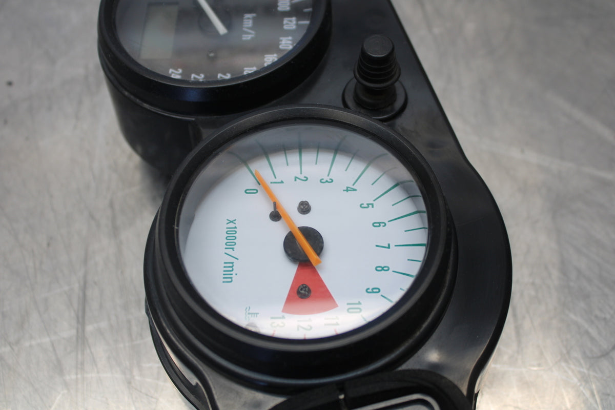 00 SUZUKI SV650 SPEEDO TACH GAUGES DISPLAY CLUSTER SPEEDOMETER TACHOMETER BB156