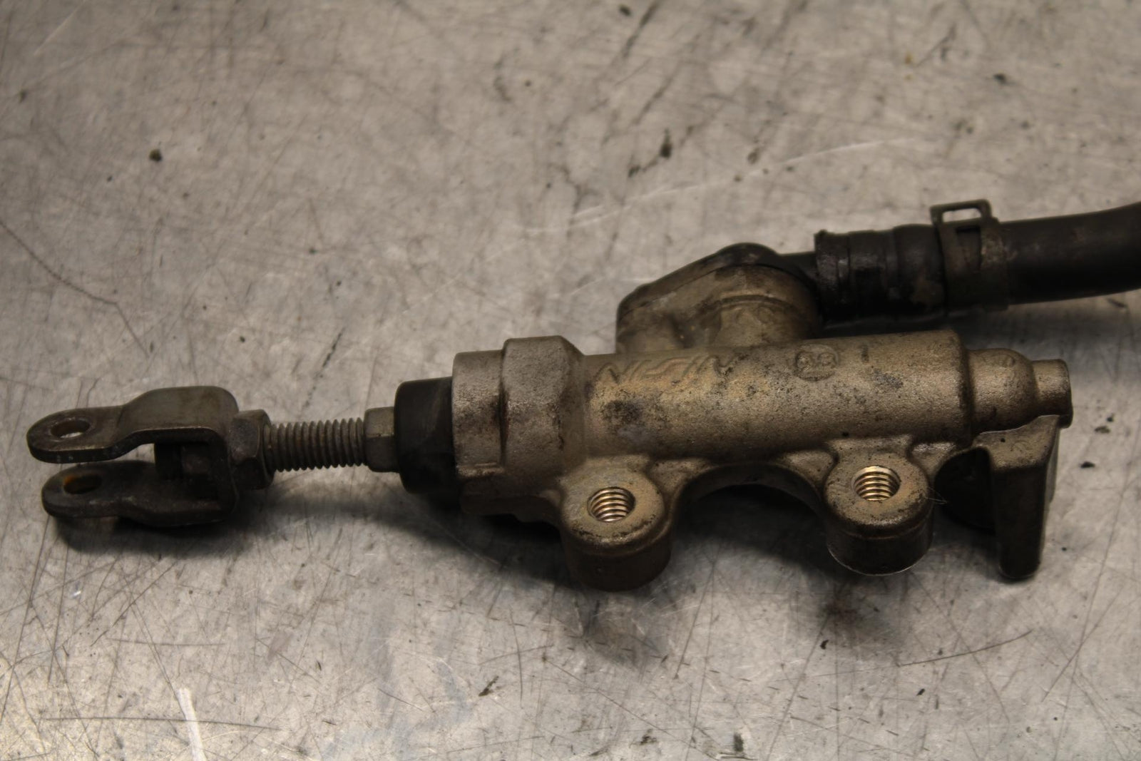 1997 Suzuki Bandit 1200 GSF1200S REAR BRAKE MASTER CYLINDER W RESERVOIR BB559