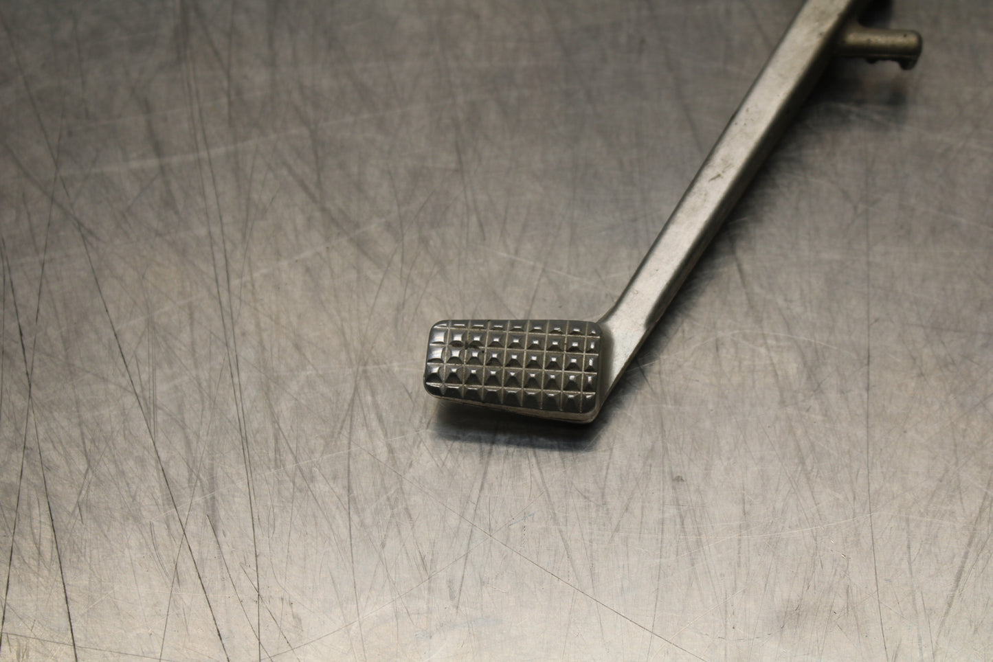 04-05 KAWASAKI NINJA ZX10R RIGHT REARSET BRAKE FOOT PEDAL BB163