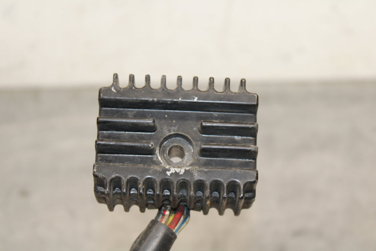 78 SUZUKI GS550E RECTIFIER VOLTAGE REGULATOR BB133