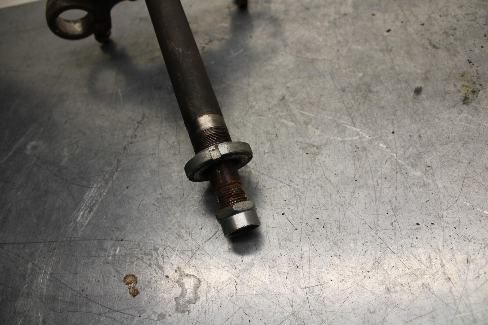 75 SUZUKI GT 550 FRONT FORKS CLAMP LOWER TRIPLE TREE STEM BB72