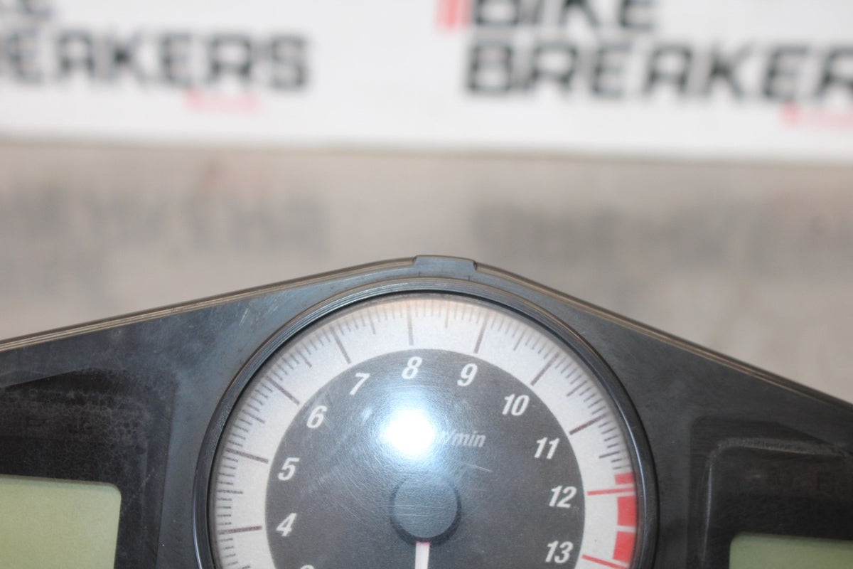 06-07 HONDA INTERCEPTOR 800 VFR800 SPEEDO TACH GAUGES DISPLAY CLUSTER BB917