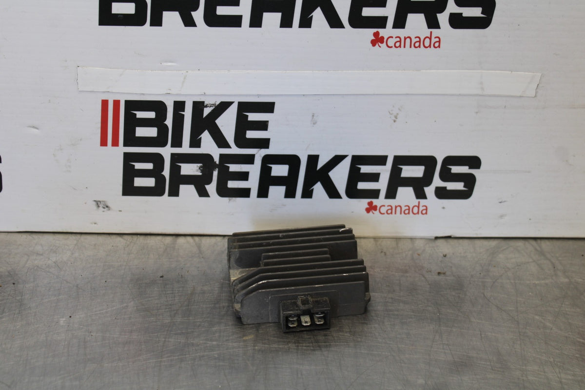 05 YAMAHA YZF R6 RECTIFIER VOLTAGE REGULATOR BB894