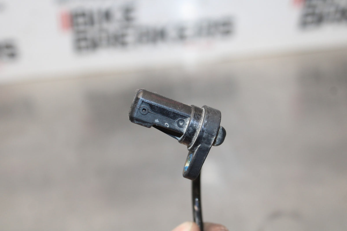19 MOTO GUZZI V7 III REAR ABS BRAKE SENSOR BB831