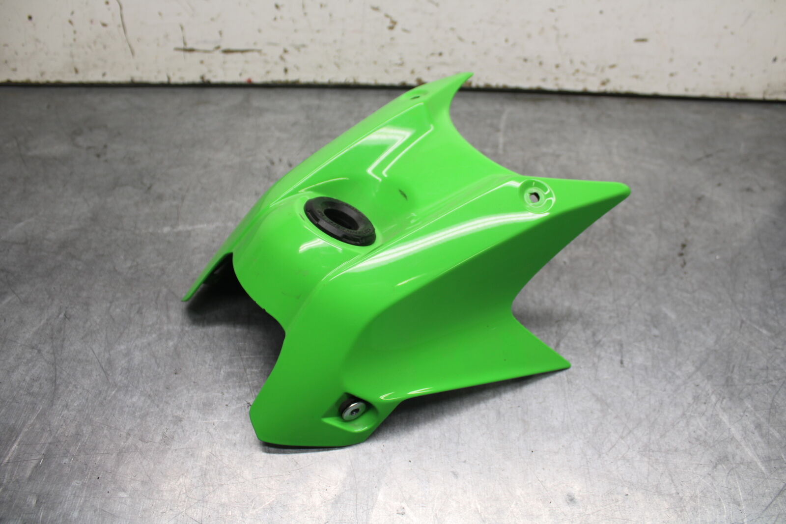 18-24 KAWASAKI NINJA 650 IGNITION TRIM PANEL COVER BB725