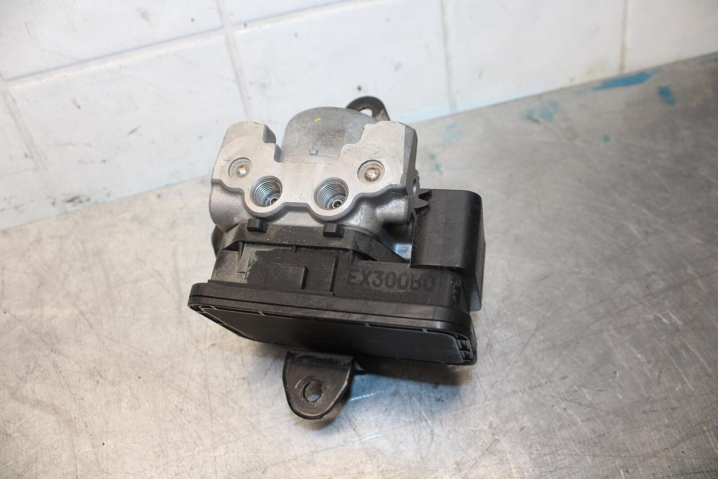 2015 Kawasaki Ninja 300 EX300B ABS ABS PUMP UNIT MODULE BB518
