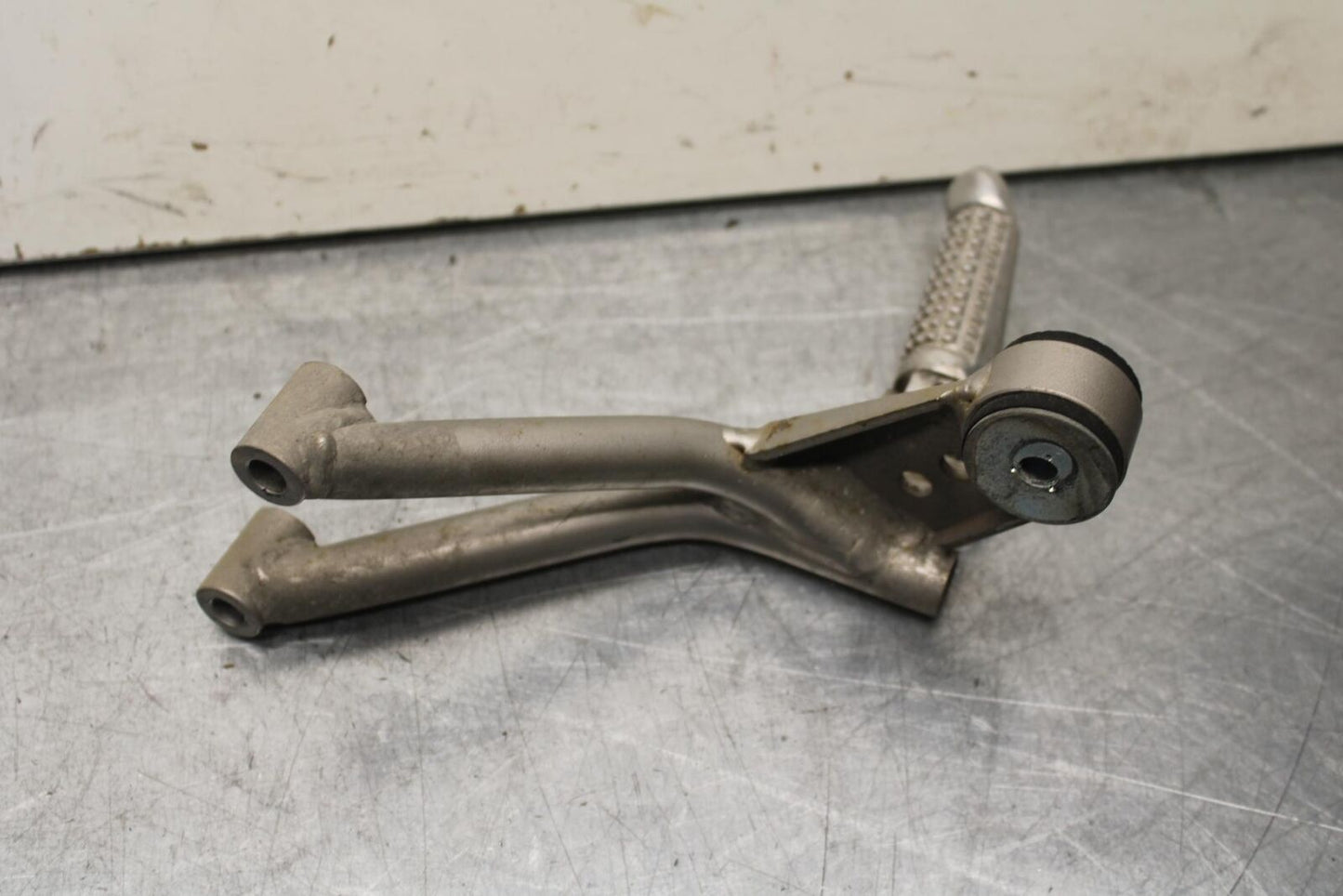 1995 Suzuki RF600R REAR FOOT RESTS PEGS STEPS SET PAIR BB615