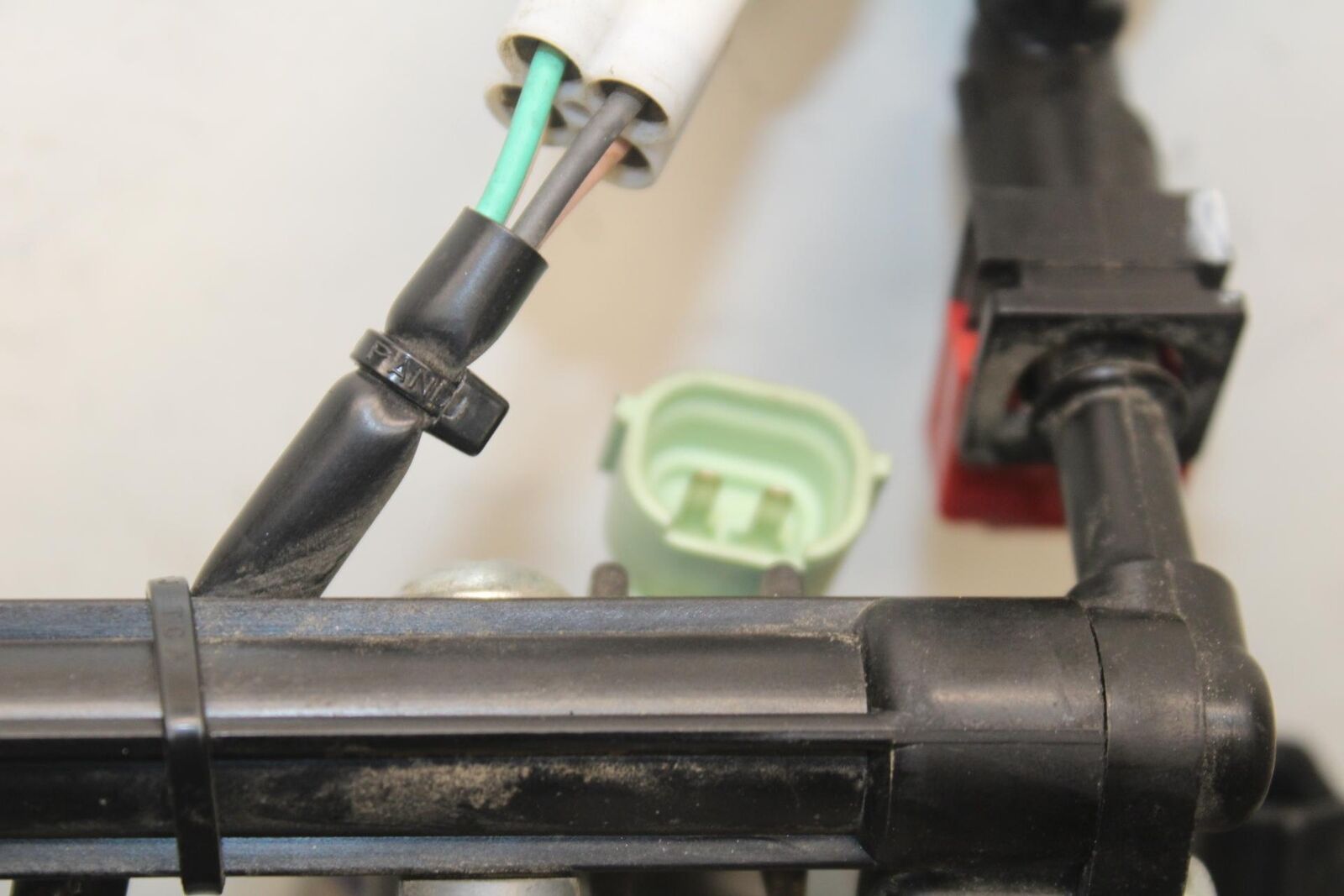 12-17 KAWASAKI ER-6N Z650 MAIN FUEL INJECTORS / THROTTLE BODIES BB607