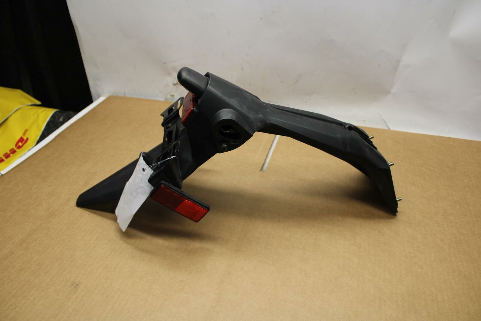 19-21 YAMAHA YZF R3 REAR BACK FENDER MUD GUARD BB378