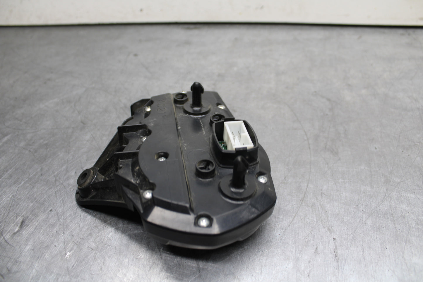 08-10 SUZUKI GSXR 600 SPEEDO TACH GAUGES DISPLAY CLUSTER SPEEDOMETER  BB753