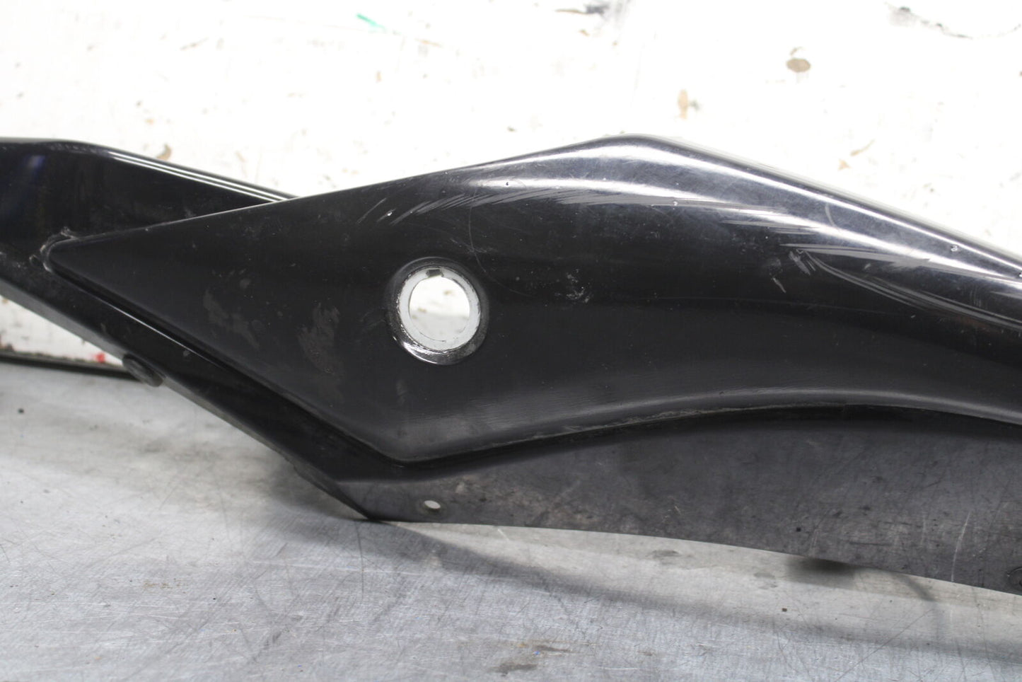 08-09 SUZUKI GSXR600 LEFT REAR BACK TAIL FAIRING COWL SHROUD BB728