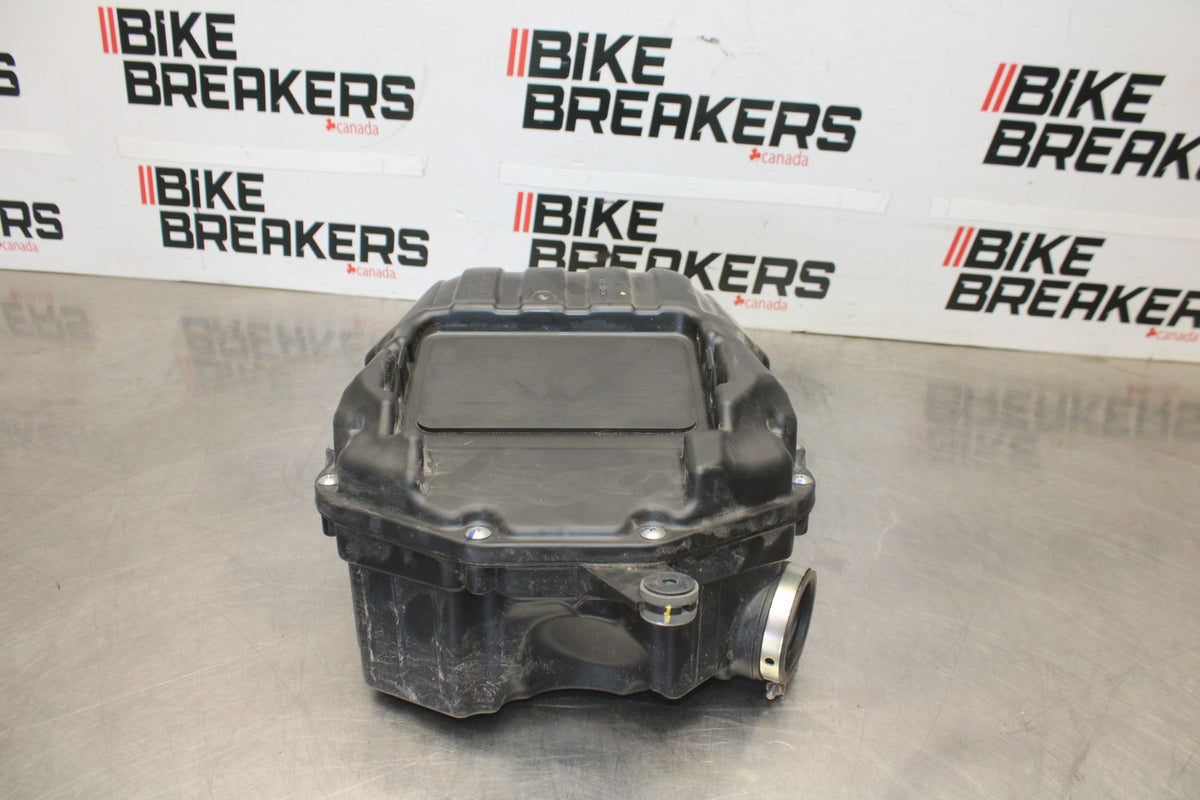 23-26 KAWASAKI NINJA ZX4RR AIRBOX AIR INTAKE FILTER BOX BB898