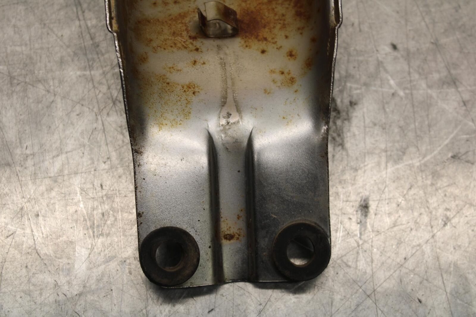 75 SUZUKI GT 550 REAR BACK TAIL LIGHT MOUNT BRACKET BB67