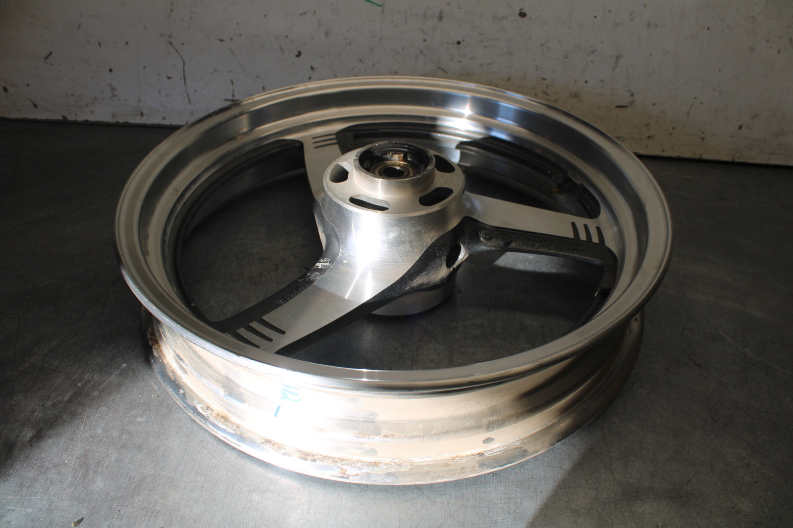 97-04 SUZUKI MARAUDER 800 FRONT WHEEL FRONT RIM BB312