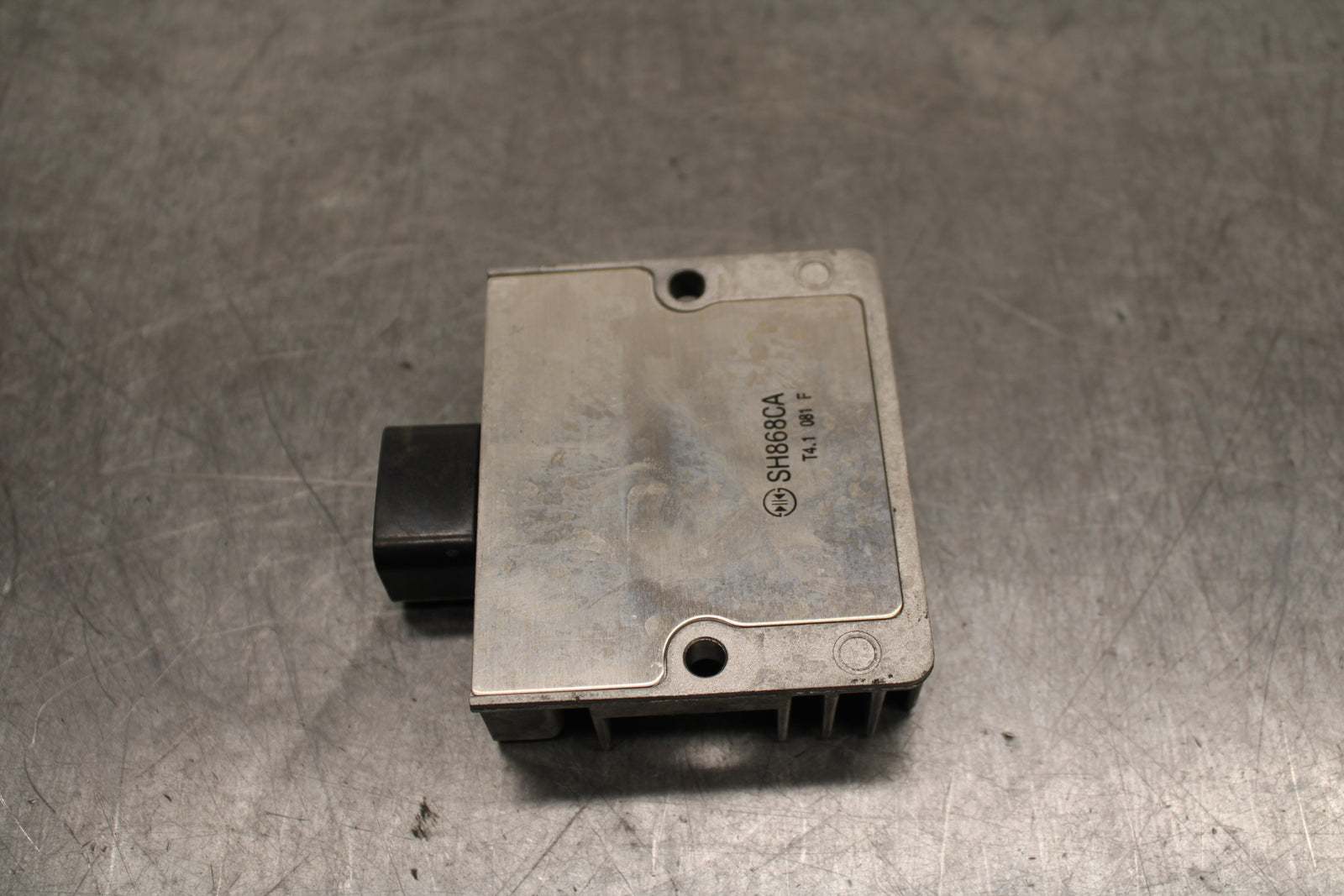 24 KAWASAKI NINJA 500 ABS RECTIFIER VOLTAGE REGULATOR BB730