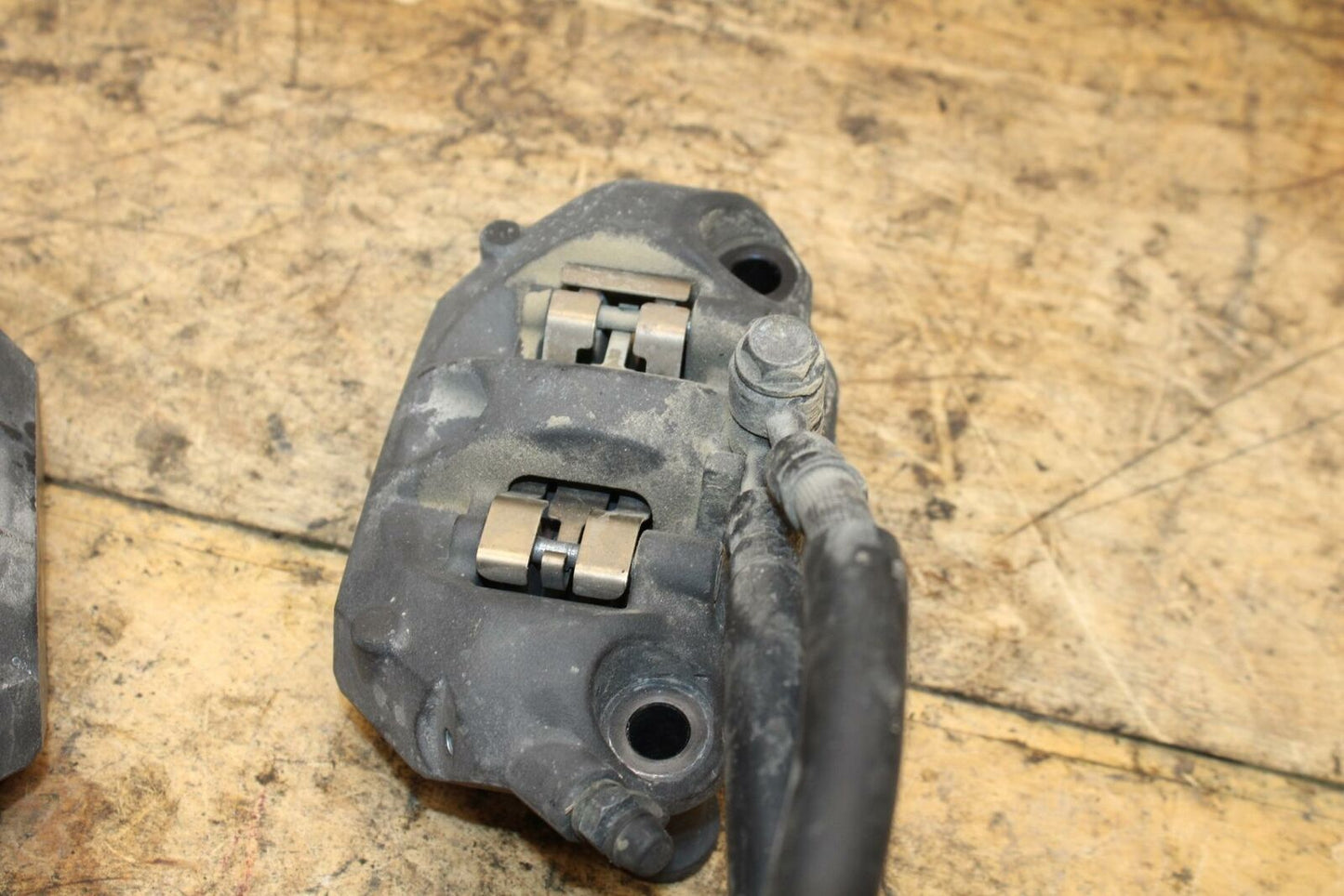 13-18 KAWASAKI NINJA ZX6R RIGHT LEFT FRONT BRAKE CALIPER SET PAIR CALIPERS BB342