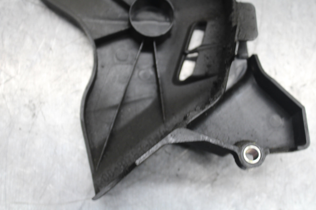 15-17 YAMAHA YZF R3 ENGINE SPROCKET COVER BB111