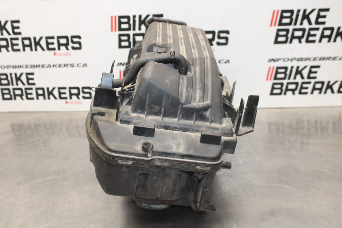 08 APRILIA SHIVER 750 AIRBOX AIR INTAKE FILTER BOX BB551
