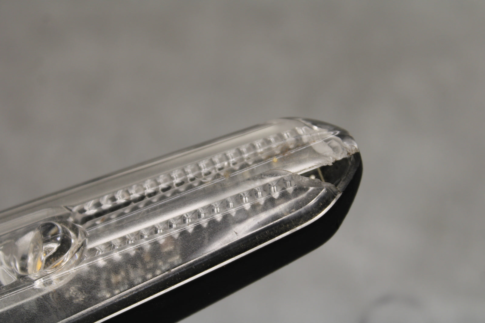 22-24 YAMAHA XSR900 RIGHT FRONT TURN SIGNAL LIGHT INDICATOR BB683