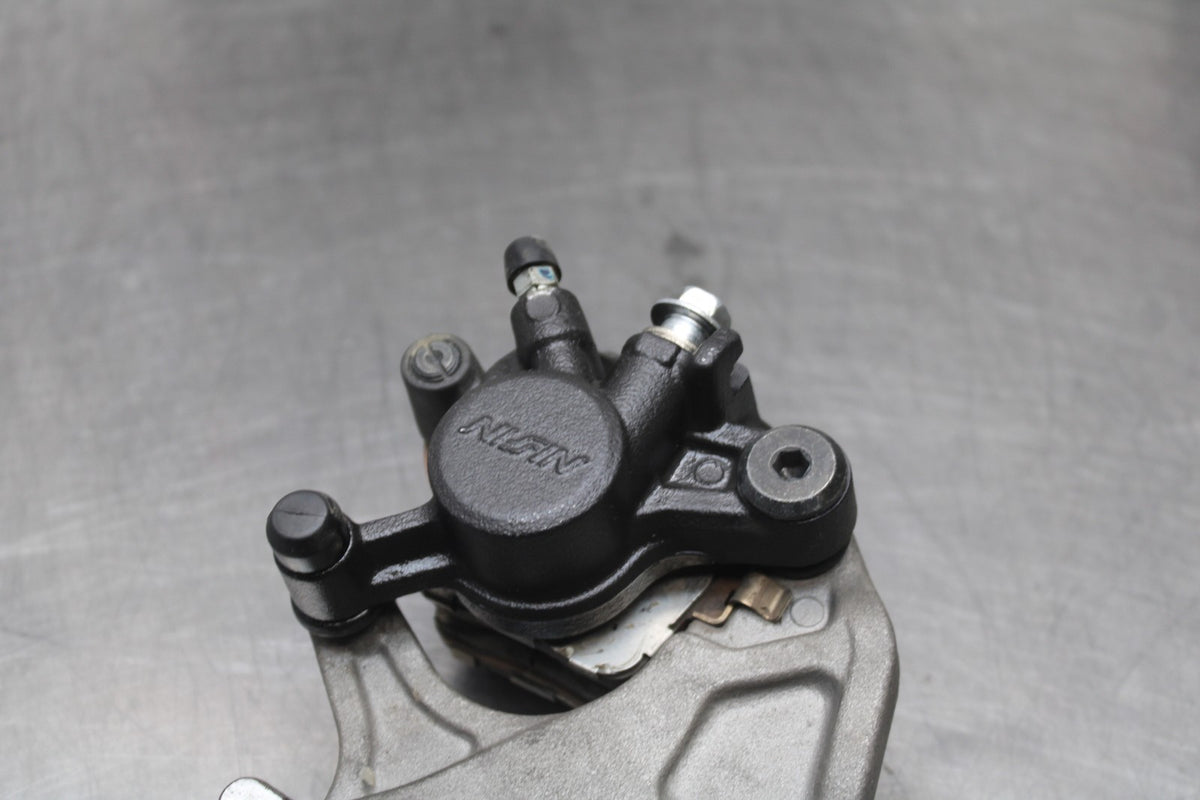 20-25 SUZUKI GSXR750 REAR BACK BRAKE CALIPER W MOUNT BRACKET BB810