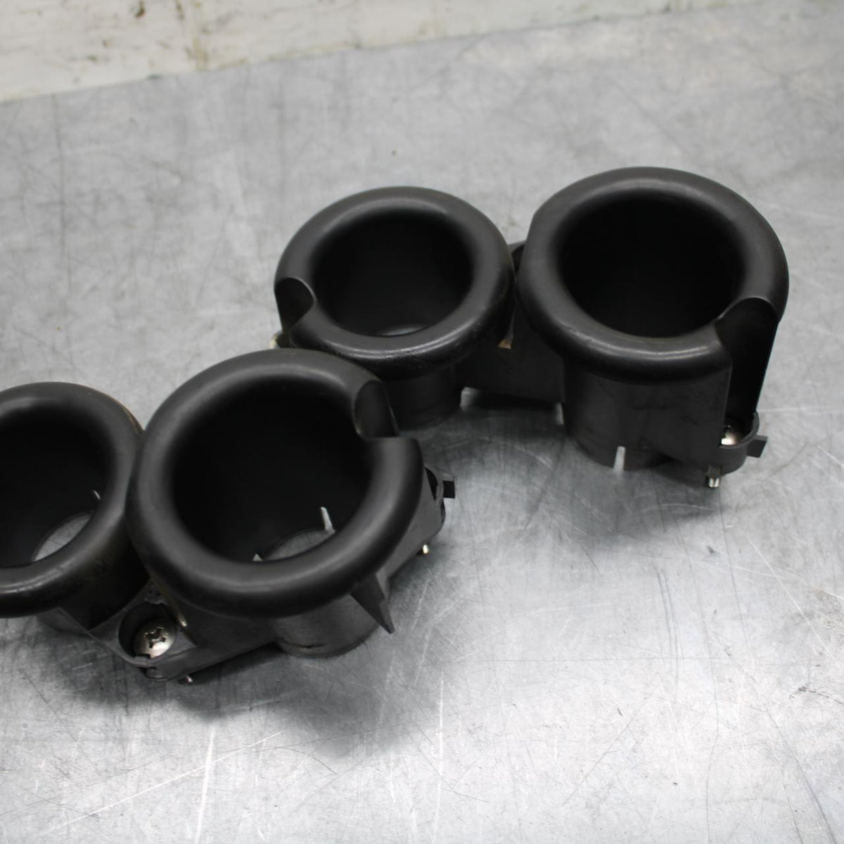 05-06 HONDA CBR600RR  INTAKE VELOCITY STACKS 17225-MEE-000 17226-MEE-000 BB479