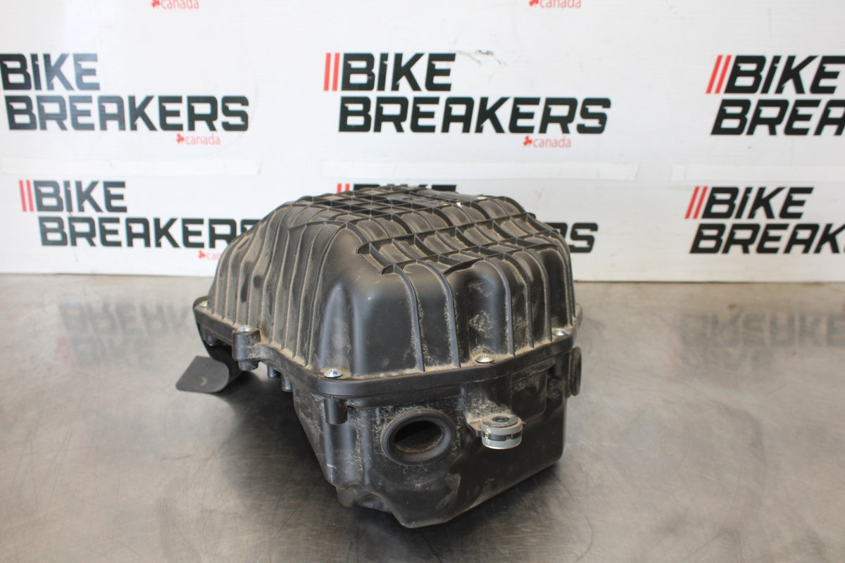 24-25 KAWASAKI NINJA 500 ABS AIRBOX AIR INTAKE FILTER BOX BB899