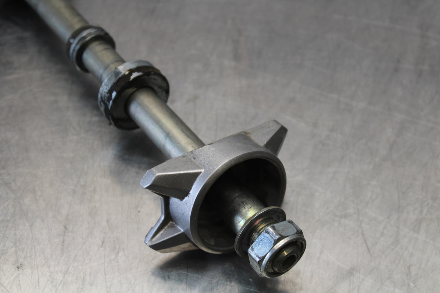 14-17 YAMAHA FZ07 REAR AXLE BACK WHEEL RIM PIVOT BOLT AXEL BB162