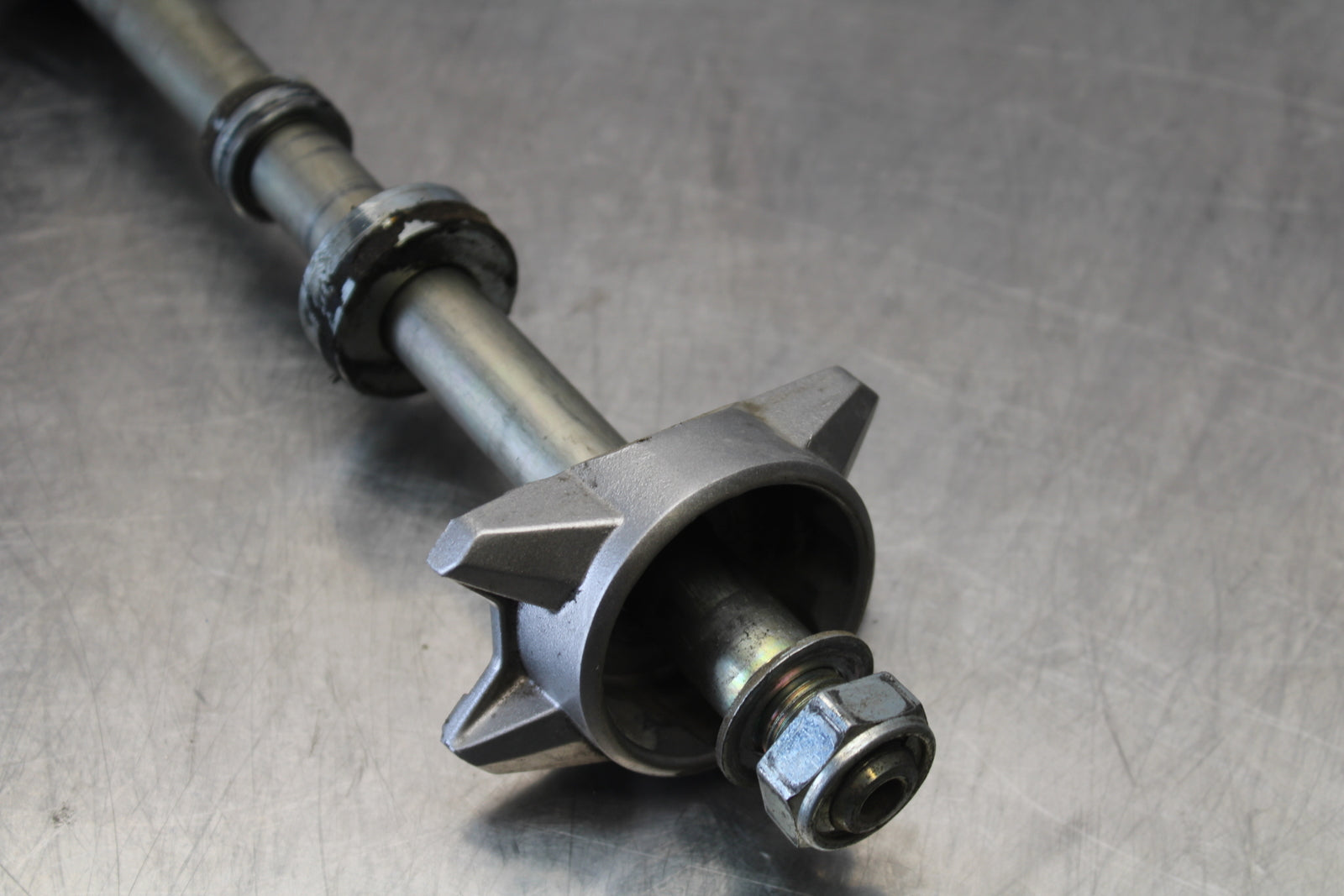 14-17 YAMAHA FZ07 REAR AXLE BACK WHEEL RIM PIVOT BOLT AXEL BB162
