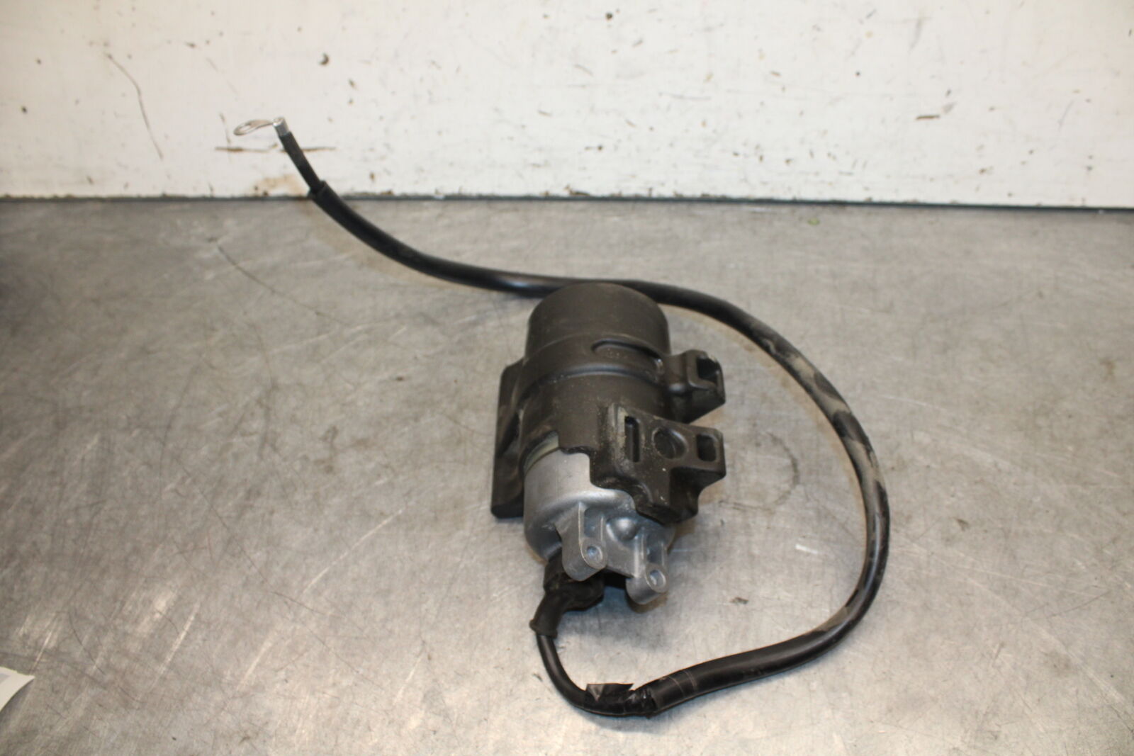 22-24 YAMAHA XSR900 ENGINE STARTING STARTER MOTOR -DC 12V BB683