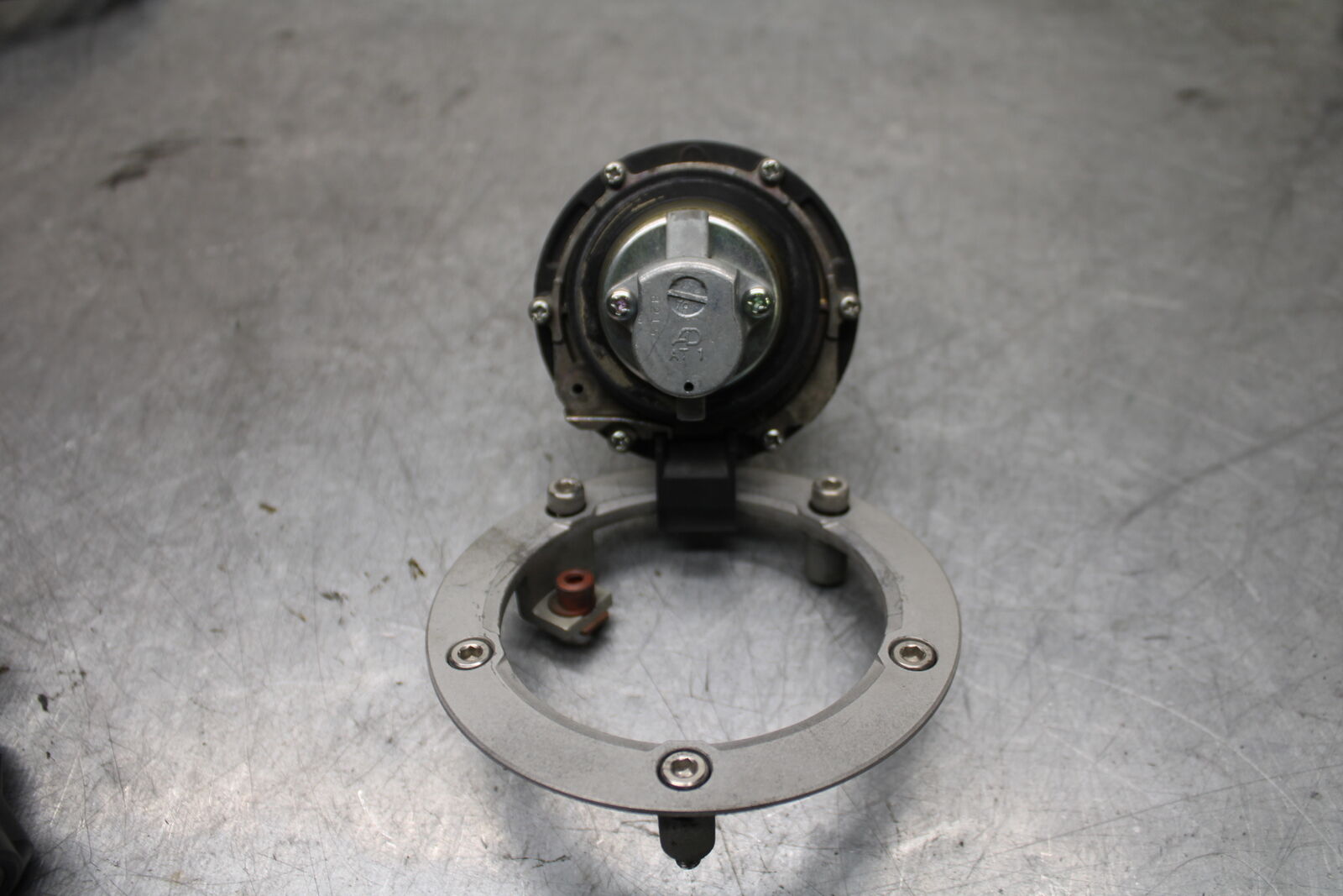 08-09 SUZUKI GSXR600 IGNITION LOCK KEY SET W/ GAS CAP AND SEAT LOCK BB728
