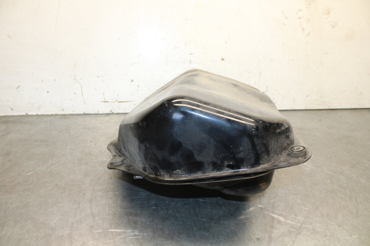 05-09 SUZUKI BOULEVARD C90 GAS TANK FUEL PETROL RESERVOIR BB692