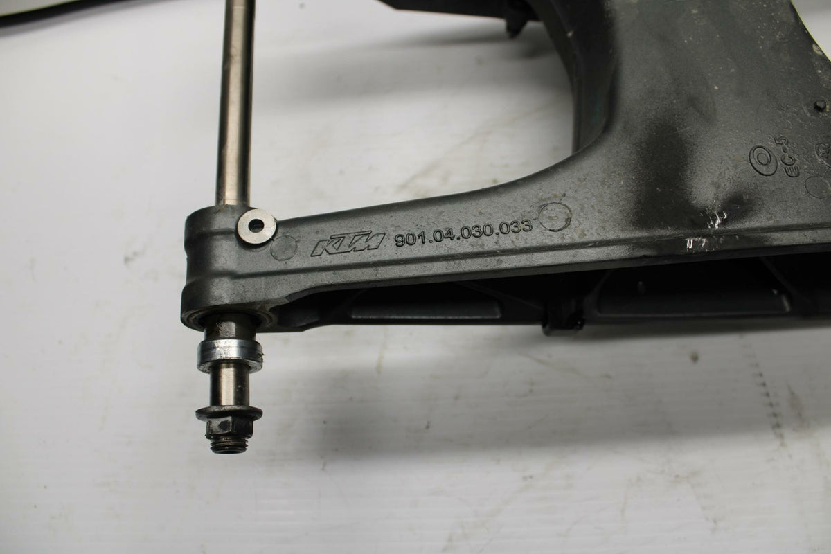 18-20 HUSQVARNA VITPILEN 401 REAR SWINGARM BACK SUSPENSION SWING ARM BB248