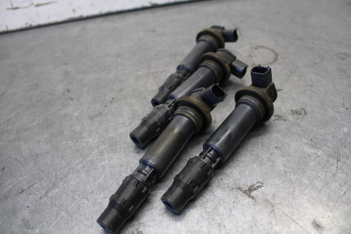 04 SUZUKI GSXR600 IGNITION COILS COIL SPARK PLUG CAPS 33410-29G00 BB676