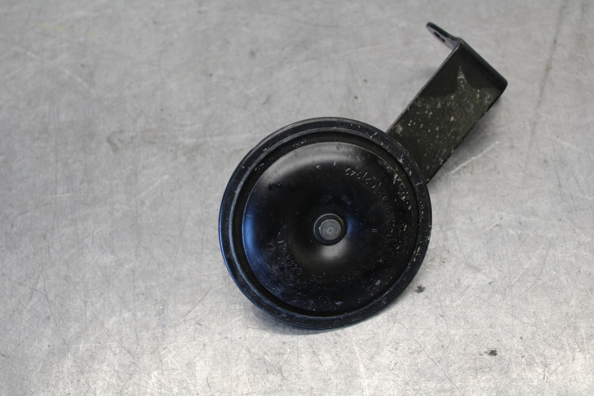 11-24 SUZUKI GSXR750 HORN SIGNAL BB687