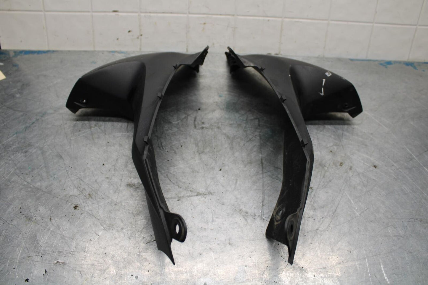 09-16 SUZUKI GSXR1000 LEFT RIGHT RAM AIR INTAKE DUCT PANEL COWL SET  BB439