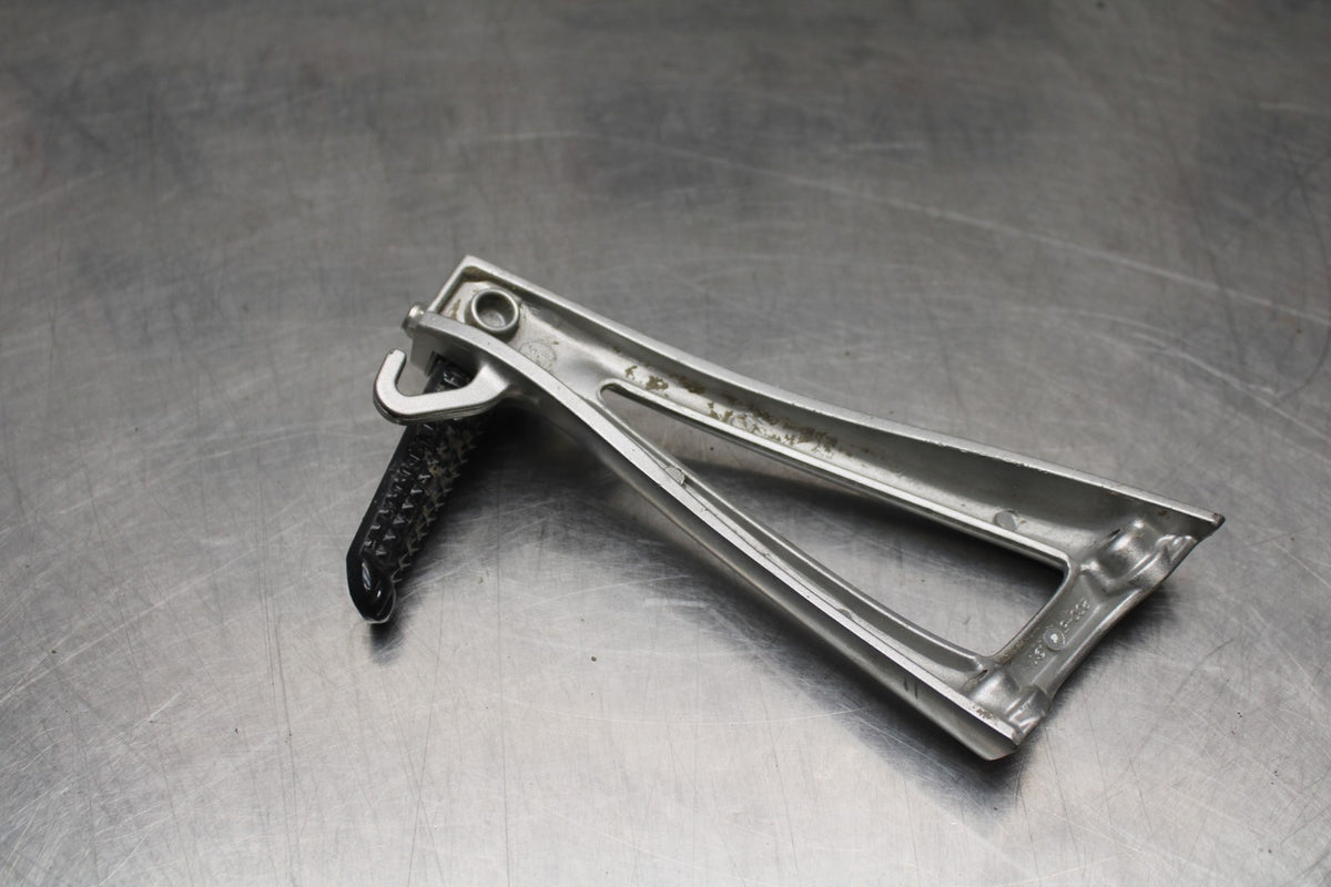 08-16 YAMAHA YZF R6 LEFT REAR BACK PASSENGER PEG BB798