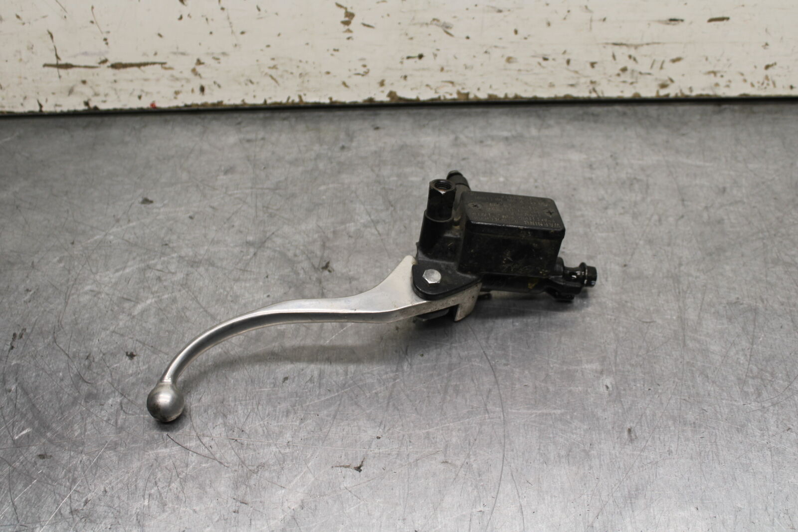 15-16 HONDA CB300F FRONT BRAKE MASTER CYLINDER w/ LEVER BB740