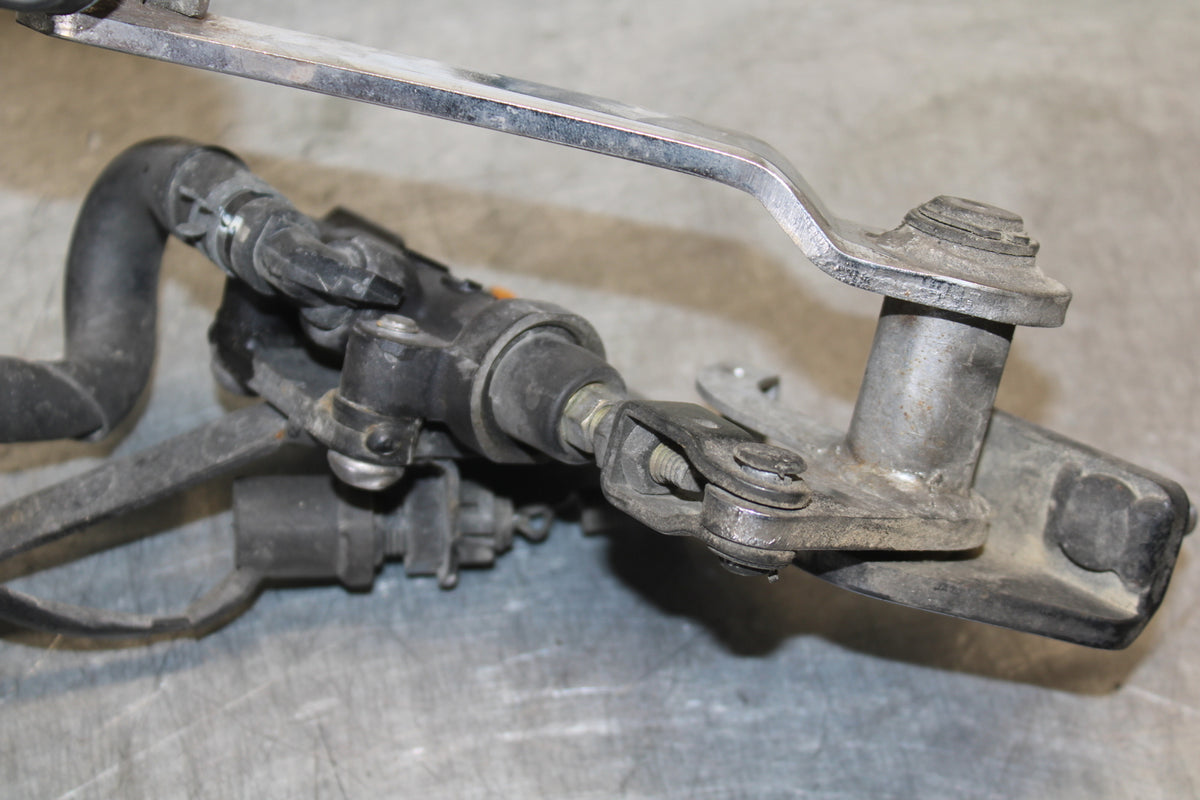 05-06 YAMAHA ROAD STAR XV1700A REAR BACK BRAKE MASTER CYLINDER W RESERVOIR BB703