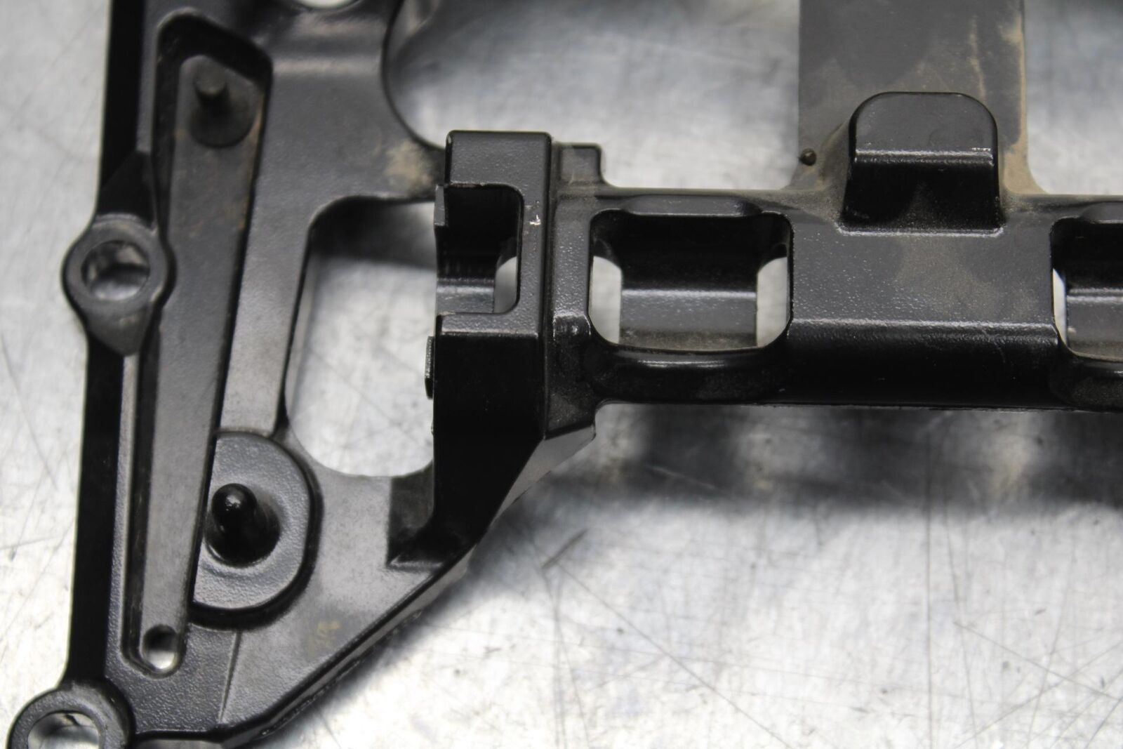 20-21 YAMAHA XSR900 GAS TANK FUEL CELL PETROL RESERVOIR BRACKET  BB599